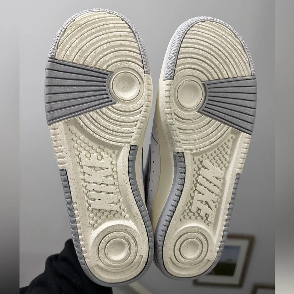 NIKE Gamma Force Sneakers - Women’s White Platform Shoes - Size 8.5 & 9